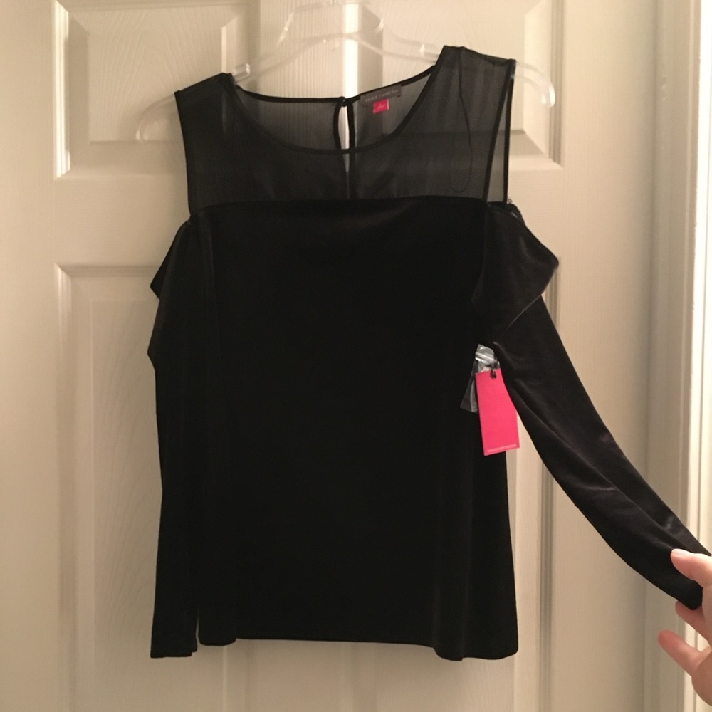 Vince Camuto Black Long Sleeve Cold-Shoulder Blouse